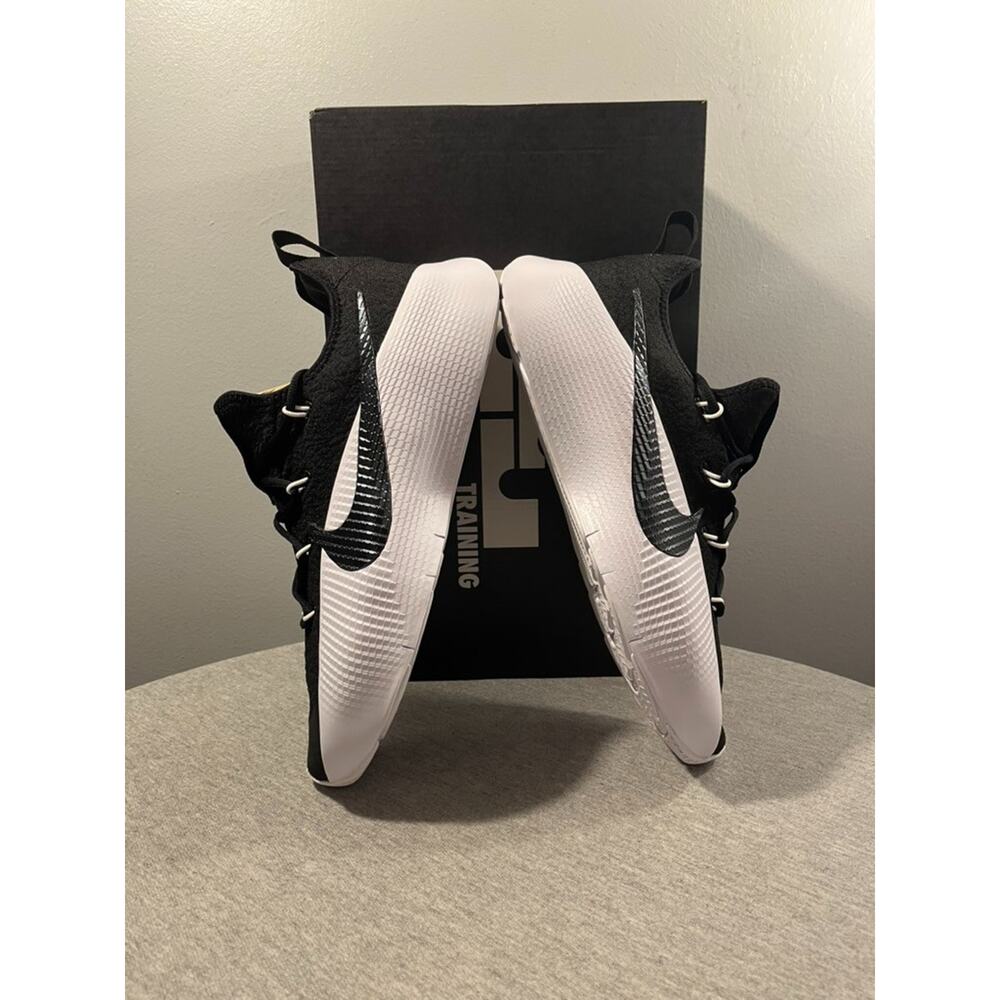 Nike Lebron TR 1 Men's Size 10 Black White Training Athletic Shoes FJ6151-007 - Picture 7 of 12